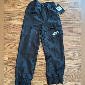 NEW Nike Boys windpant